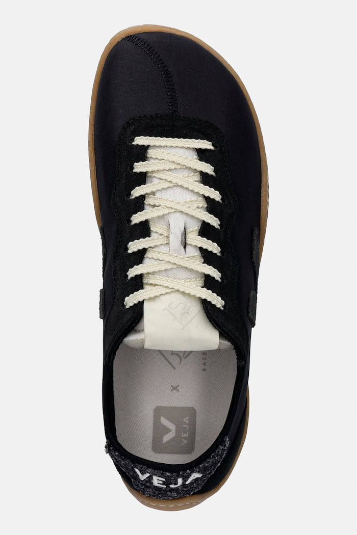 Veja x Baserange кроссовки для женщин чёрный NG3421599A
