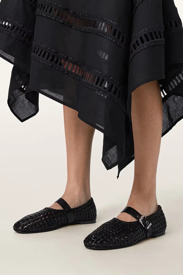 AllSaints σανδάλια δερμάτινα Sabine Woven Flat W102FE.BLK