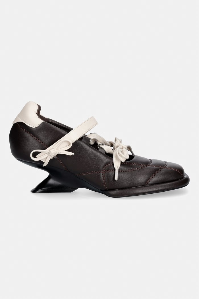 Koi Footwear γόβες σε σφήνα Adria Padded Kitten Heel Adria.BROWN καφέ SS26