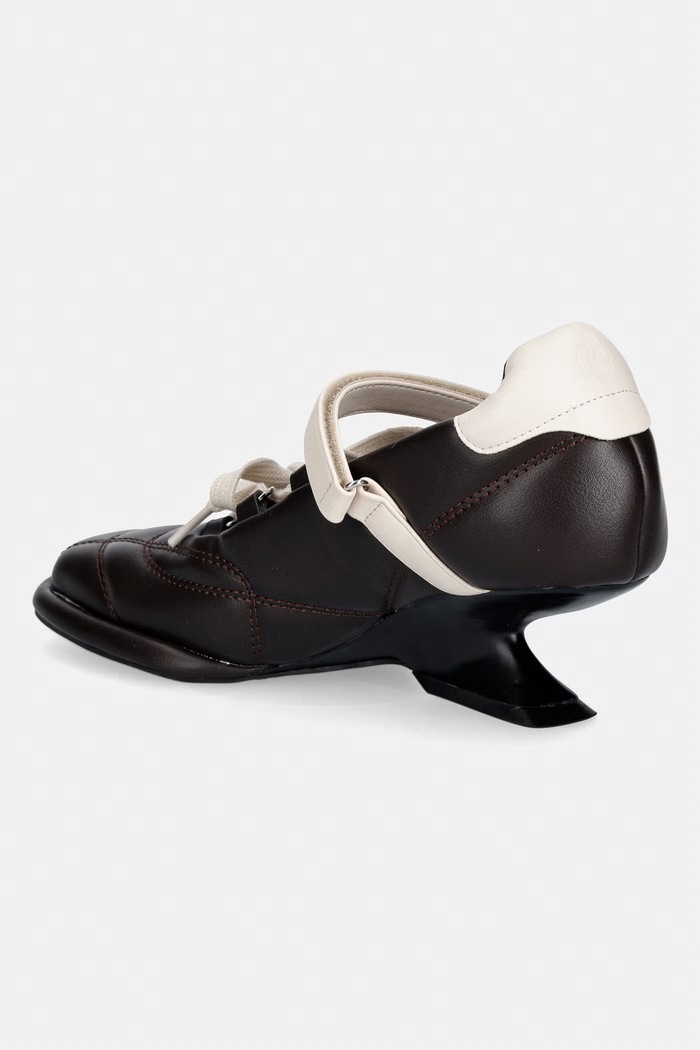 Παπούτσια Koi Footwear γόβες σε σφήνα Adria Padded Kitten Heel Adria.BROWN καφέ