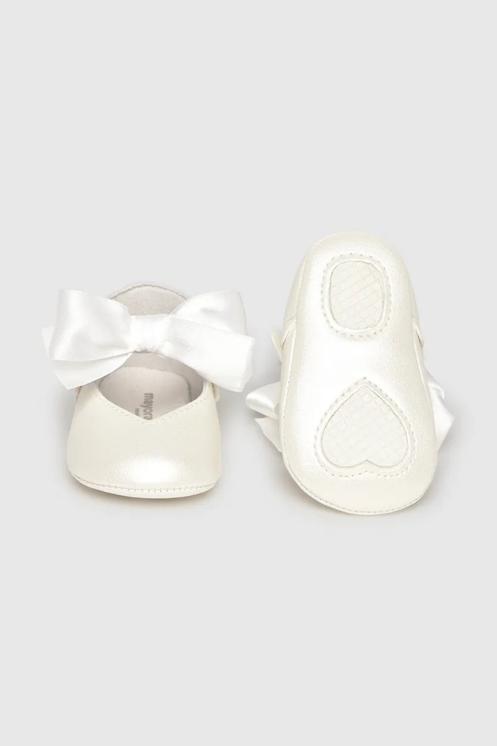 DÍVKA Dětské boty Mayoral Newborn 9090.2L.Newborn.PPY2 bílá