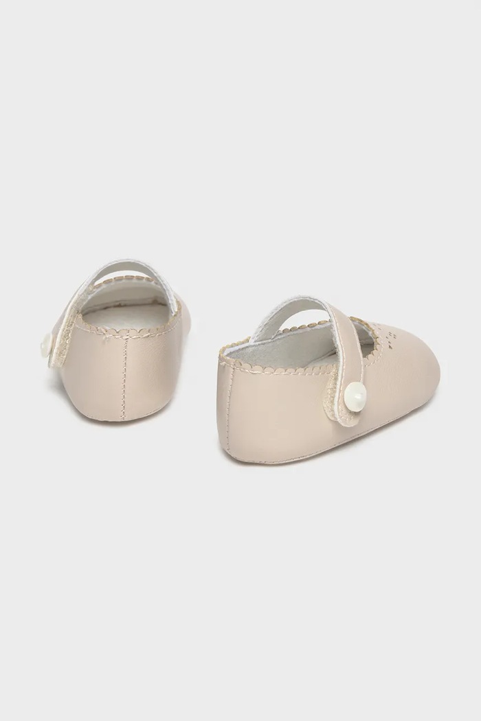 Mayoral Newborn buty niemowlęce 9092.2N.Newborn.PPY2 beżowy SS26