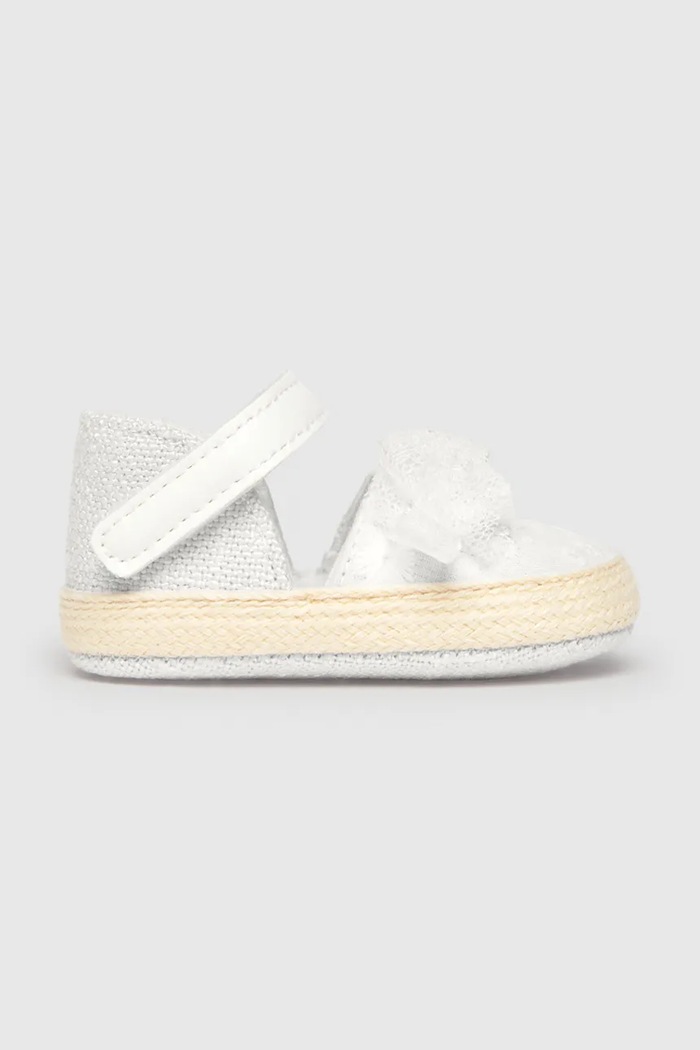 Mayoral Newborn pantofi pentru bebeluși textil alb 9093.2P.Newborn.PPY2