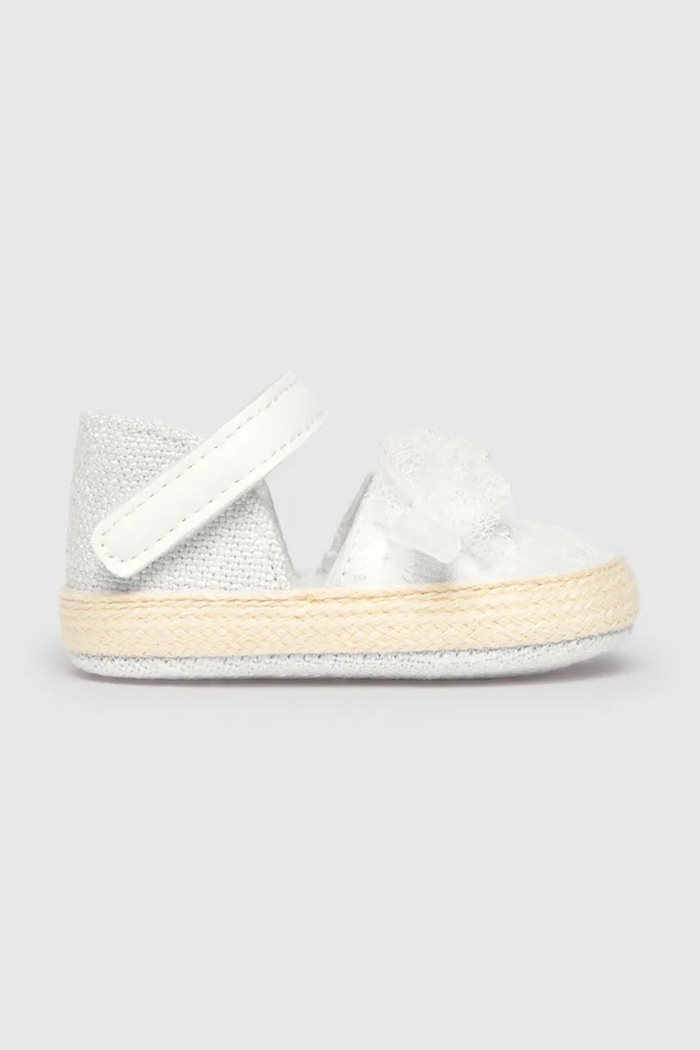 Mayoral Newborn pantofi pentru bebeluși textil alb 9093.2P.Newborn.PPY2