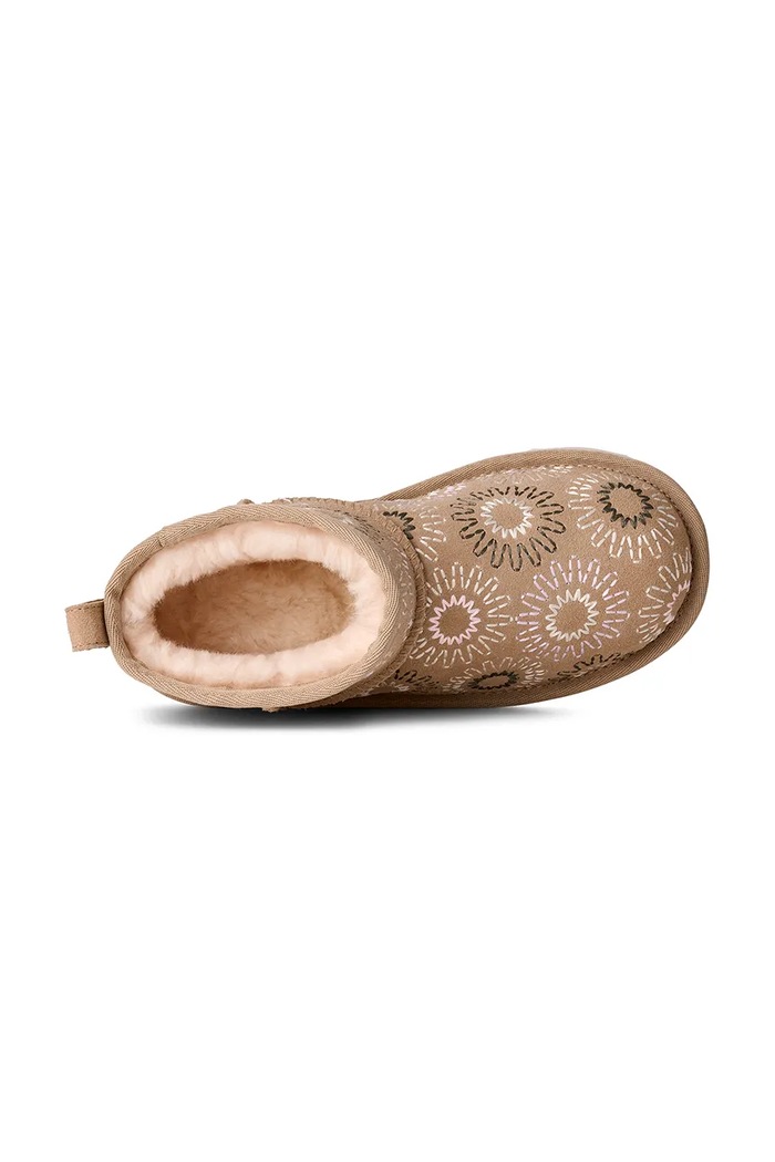UGG buty zimowe zamszowe dziecięce KIDS' CLASSIC ULTRA MINI SUN STITCH 1175211K beżowy