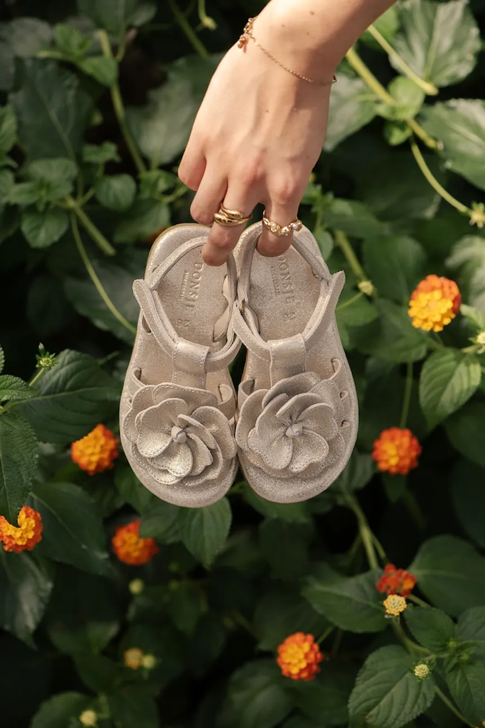 Dječje kožne sandale Donsje Iles Fields Sandals Shimmer Buttercup bež 2025107