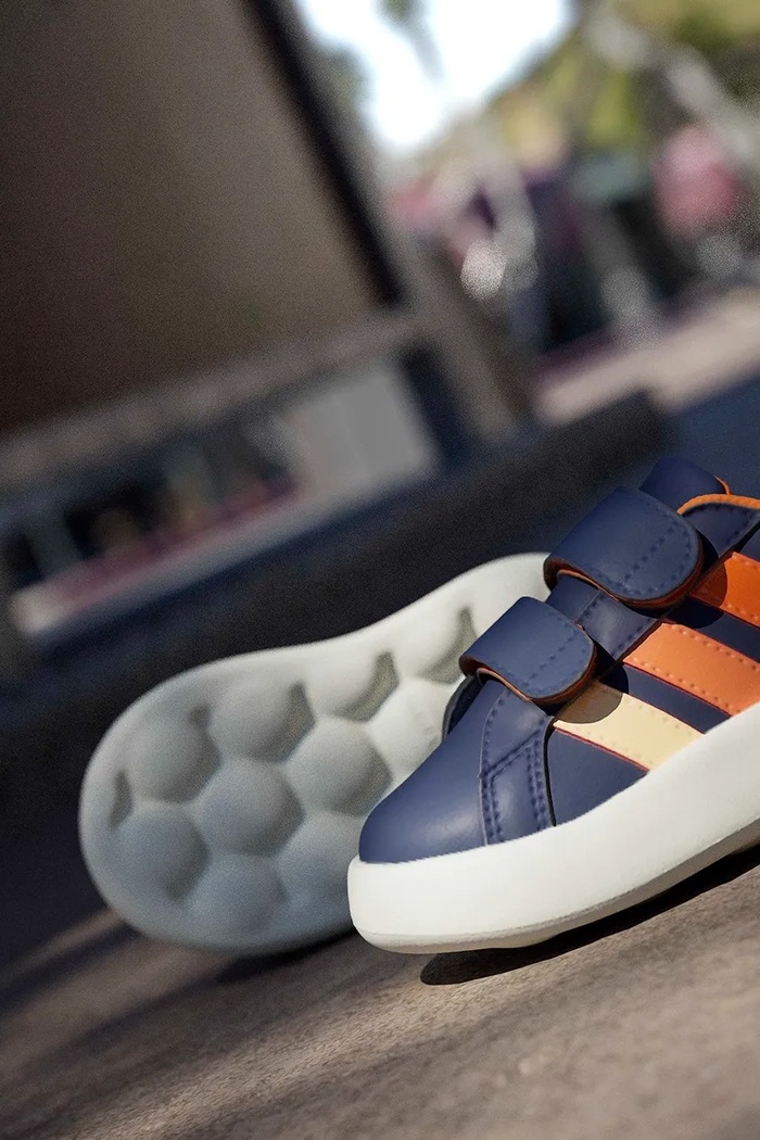 Detské tenisky adidas GRAND COURT MICKEY JS2344