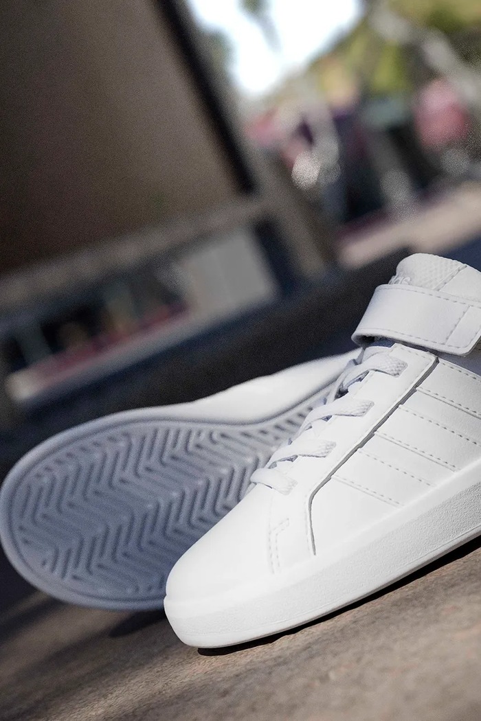 Detské tenisky adidas GRAND COURT 3.0 HP3532