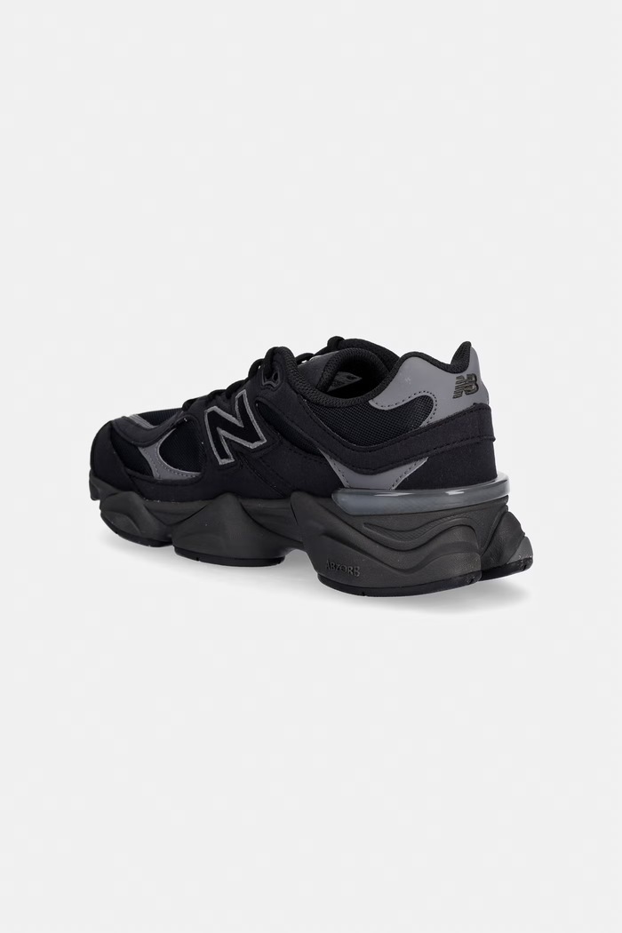 Chlapec New Balance 9060 tenisky detské G90602QL čierna