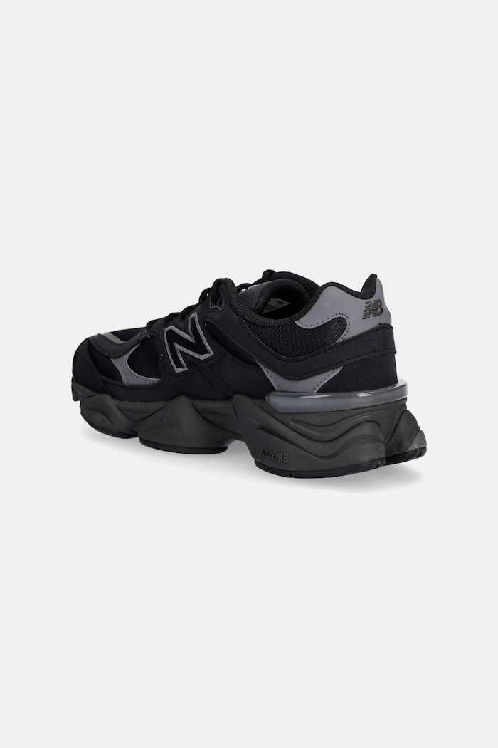 Chlapec New Balance 9060 tenisky detské G90602QL čierna
