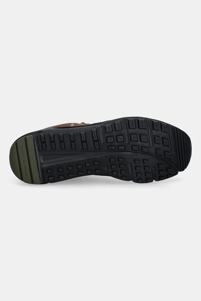 Tommy Hilfiger sneakersy OUTDOOR SNEAKER TECH SUEDE WPM FM0FM05723 brązowy
