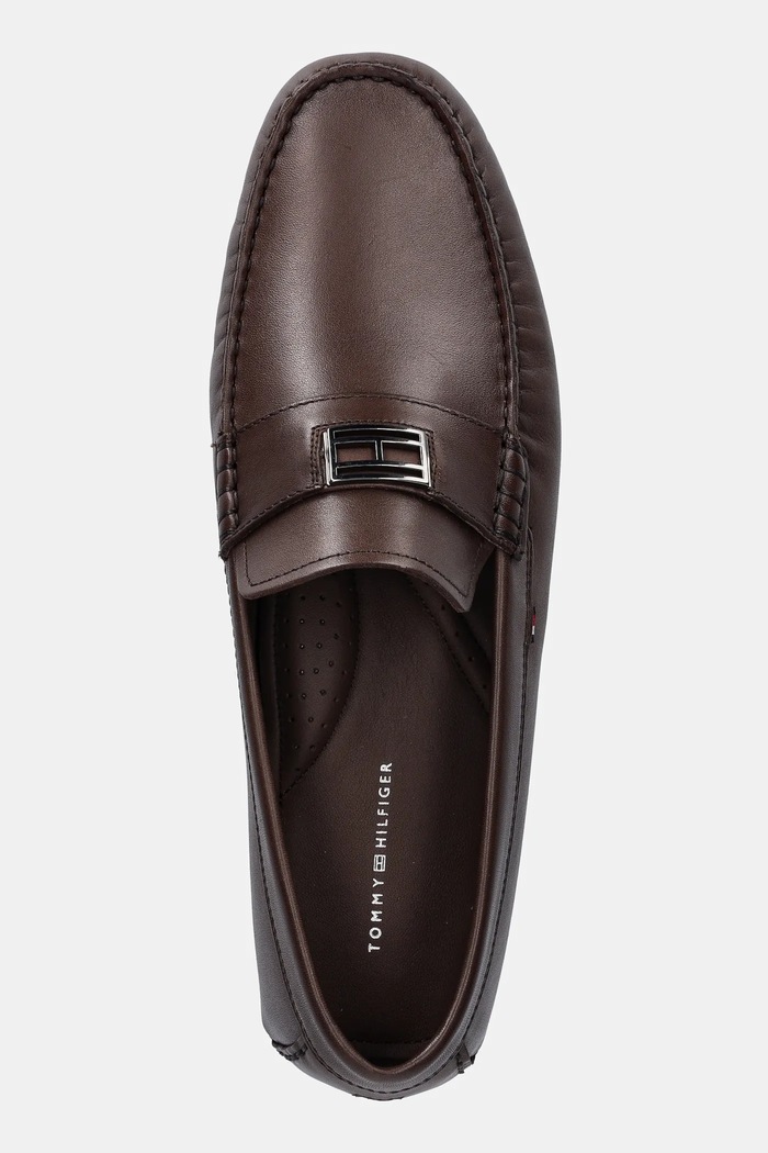 Δερμάτινα μοκασίνια Tommy Hilfiger HARDWARE DRIVER SHOE καφέ FM0FM05838
