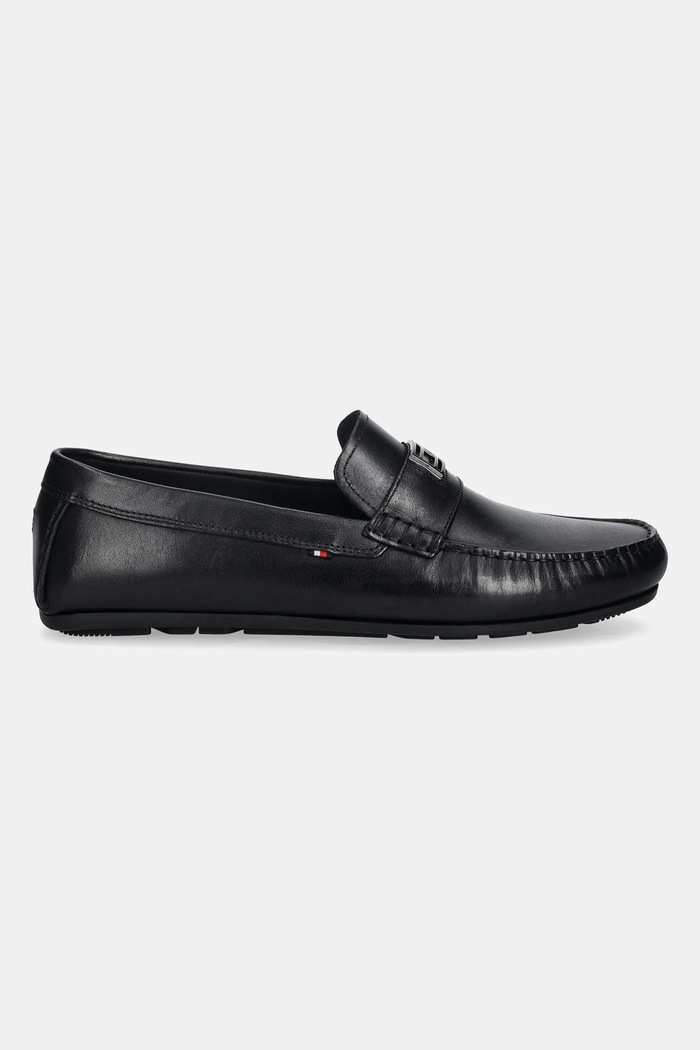 Δερμάτινα μοκασίνια Tommy Hilfiger HARDWARE DRIVER SHOE FM0FM05838 μαύρο SS26