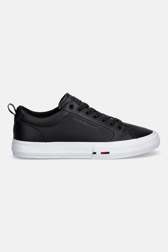 Tommy Hilfiger bőr sportcipő HARLEM STREET LTH FM0FM05708 fekete SS26