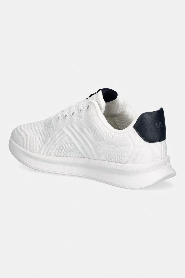Obuwie Tommy Hilfiger LIGHTWEIGHT RUNNER MIX sneakersy męskie FM0FM05755 biały