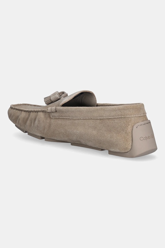 Cipők Calvin Klein velúr mokaszin DRIVER TASSELS SU HM0HM02028 bézs