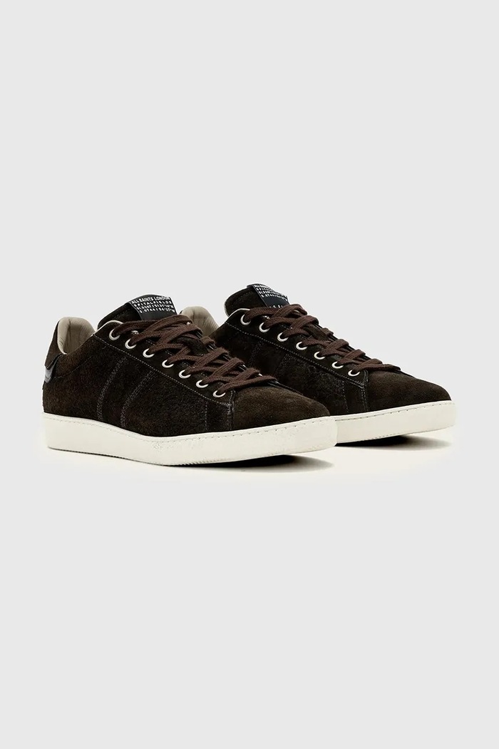 Semišové tenisky AllSaints Leon Low Top M009FE hnědá SS26