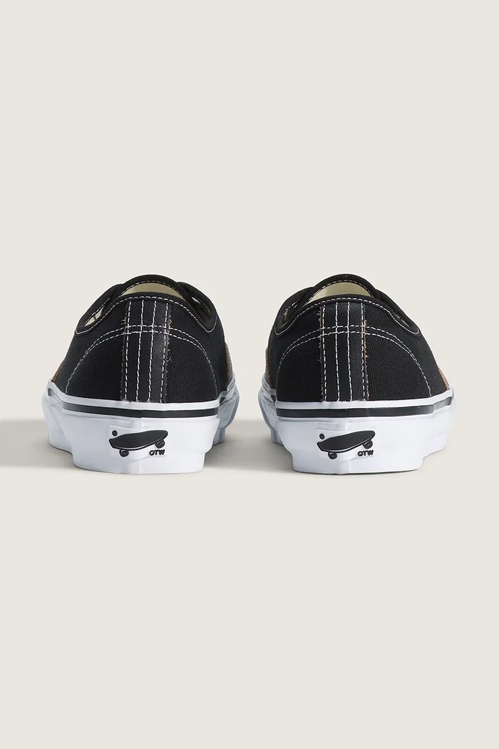 Παπούτσια Πάνινα παπούτσια Vans OTW Authentic 44 Siped Vibram VN000Z3TBLK1 μαύρο