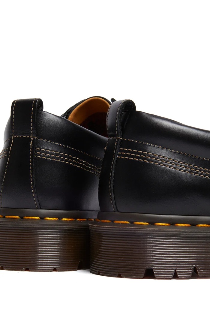 Dr. Martens Lowell Shoes leather black DM31816001