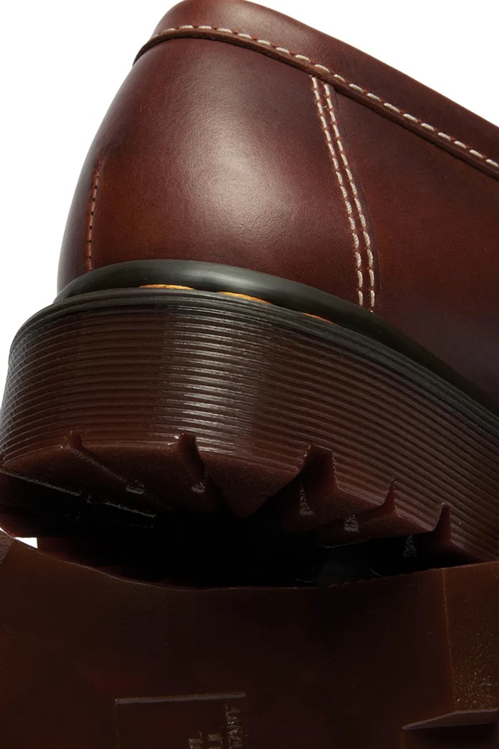 Dr. Martens mocasini din piele Adrian Ben Tassel Loafer maro DM42849200