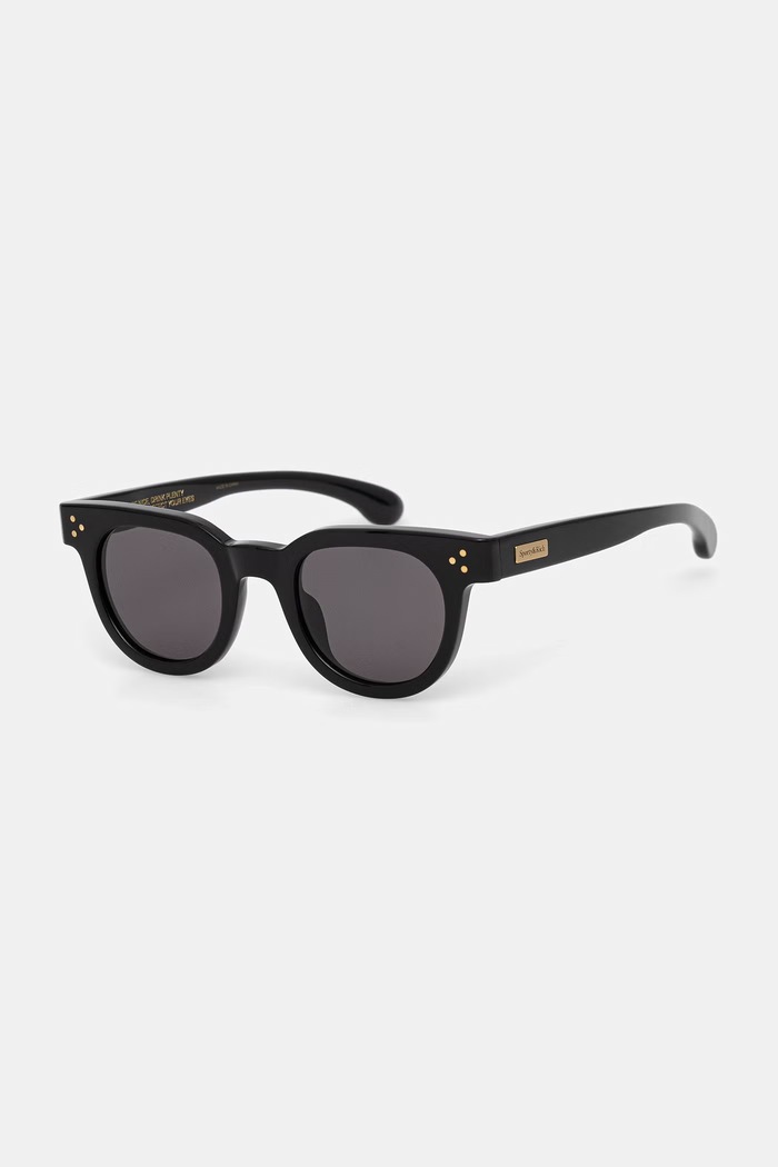 Sporty & Rich okulary przeciwsłoneczne kocie oczy damskie czarny AC091600300BA01