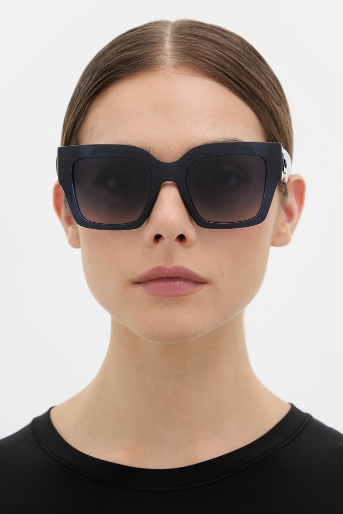 Furla ochelari de soare cat eye pentru femei WD00186.BX4473.6G000 bleumarin SS26