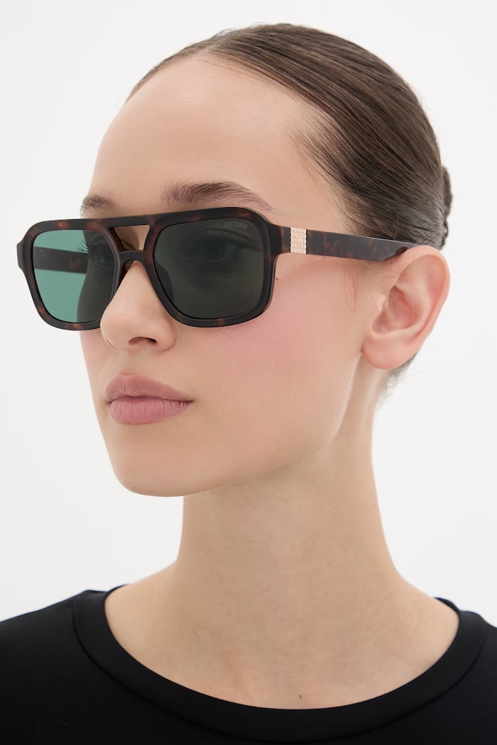 Accesorii Guess ochelari de soare pentru femei GU8259.5353N maro