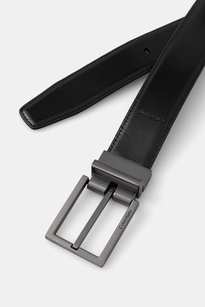 Αναστρέψιμη δερμάτινη ζώνη Calvin Klein LV04D7052G μαύρο SS26