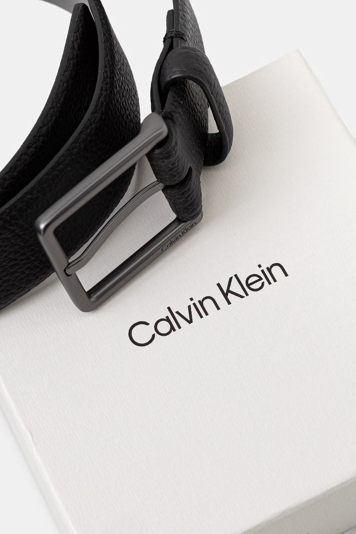 Dodatki Calvin Klein pas moški usnjen LV04D7062G črna