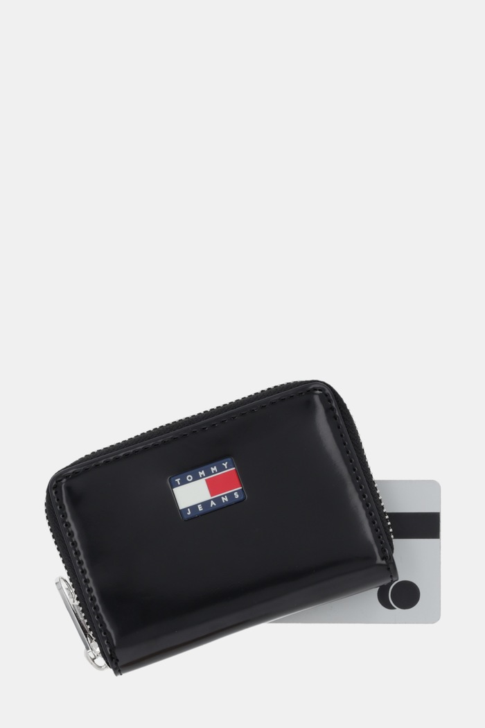Peňaženka Tommy Jeans čierna AW0AW18089