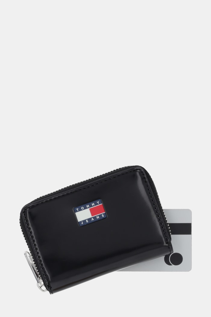 Peňaženka Tommy Jeans čierna AW0AW18089