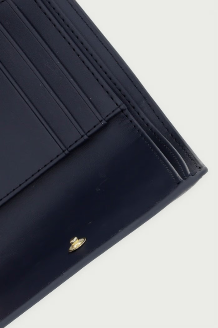Akcesoria Tommy Hilfiger portfel damski z imitacji skóry AW0AW18129 granatowy