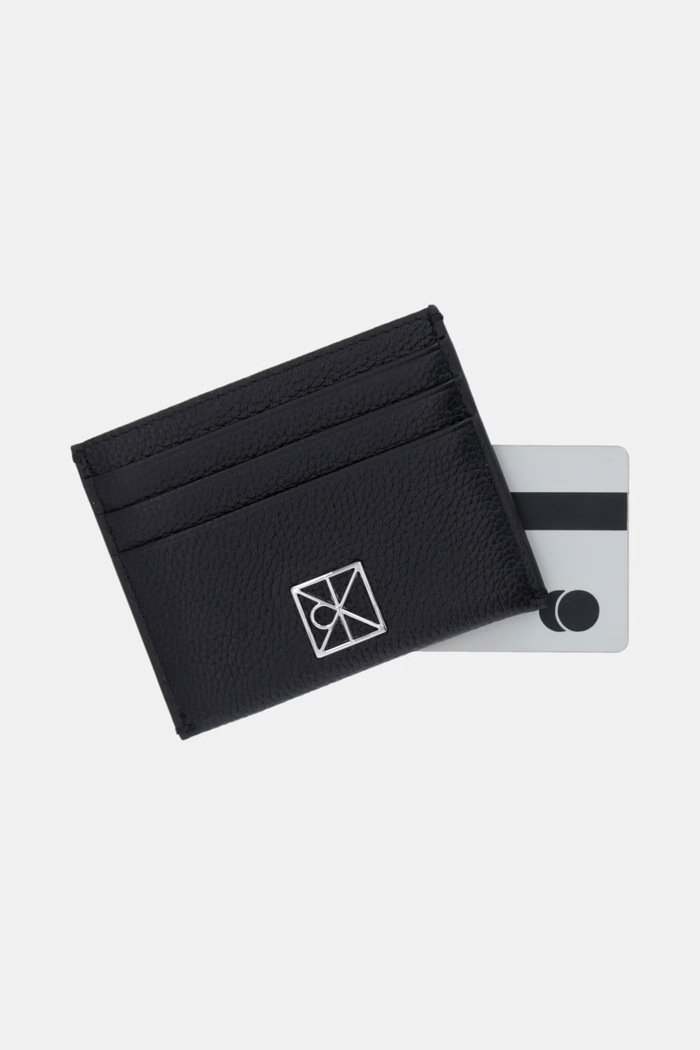 Calvin Klein puzdro na karty dámske kožené čierna LV04F1119G
