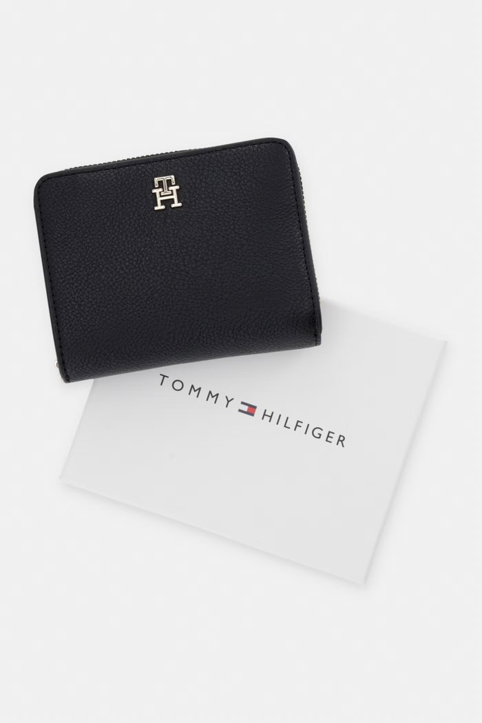 Tommy Hilfiger πορτοφόλι γυναικείο AW0AW18475 μαύρο
