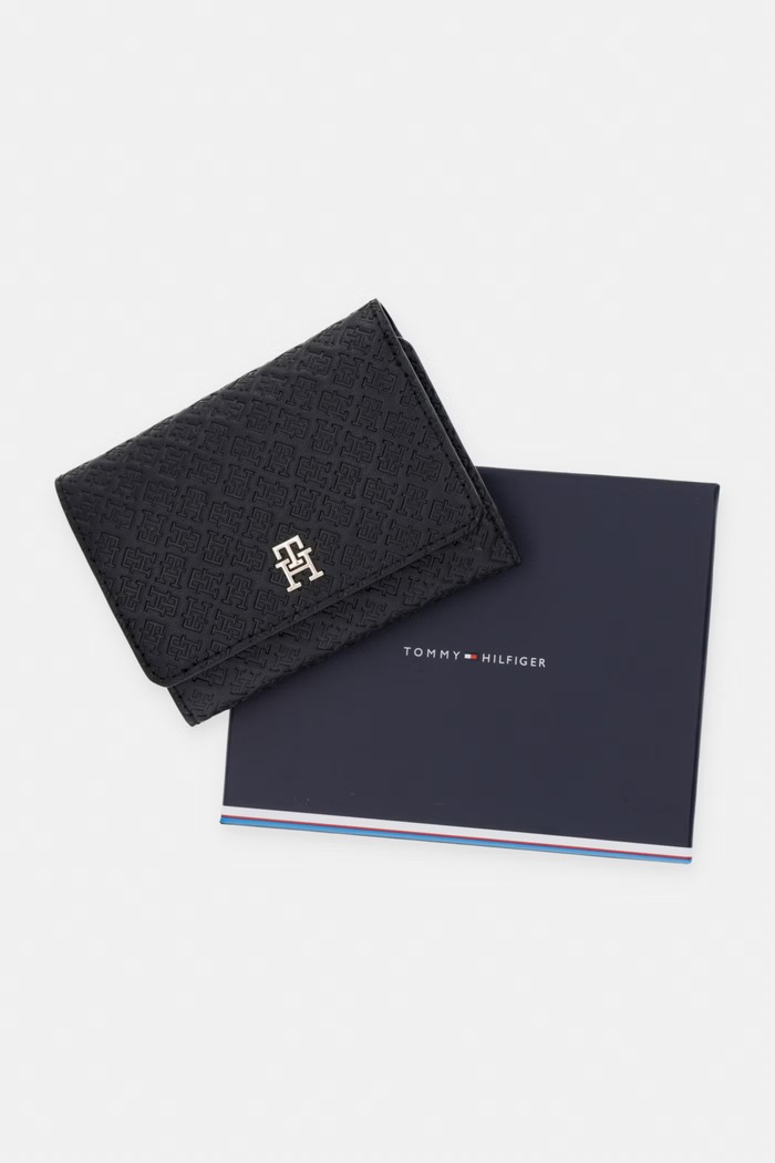 Tommy Hilfiger dámska peňaženka z imitácie kože AW0AW18484 čierna