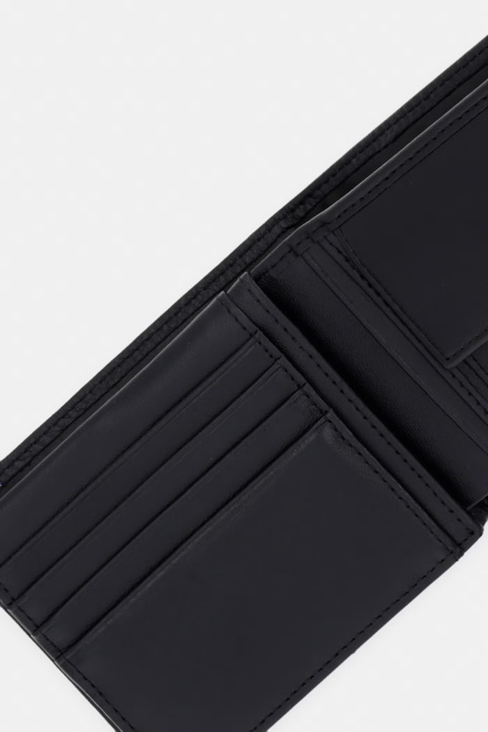 Doplnky Tommy Hilfiger peňaženka pánska kožená AM0AM14229 čierna