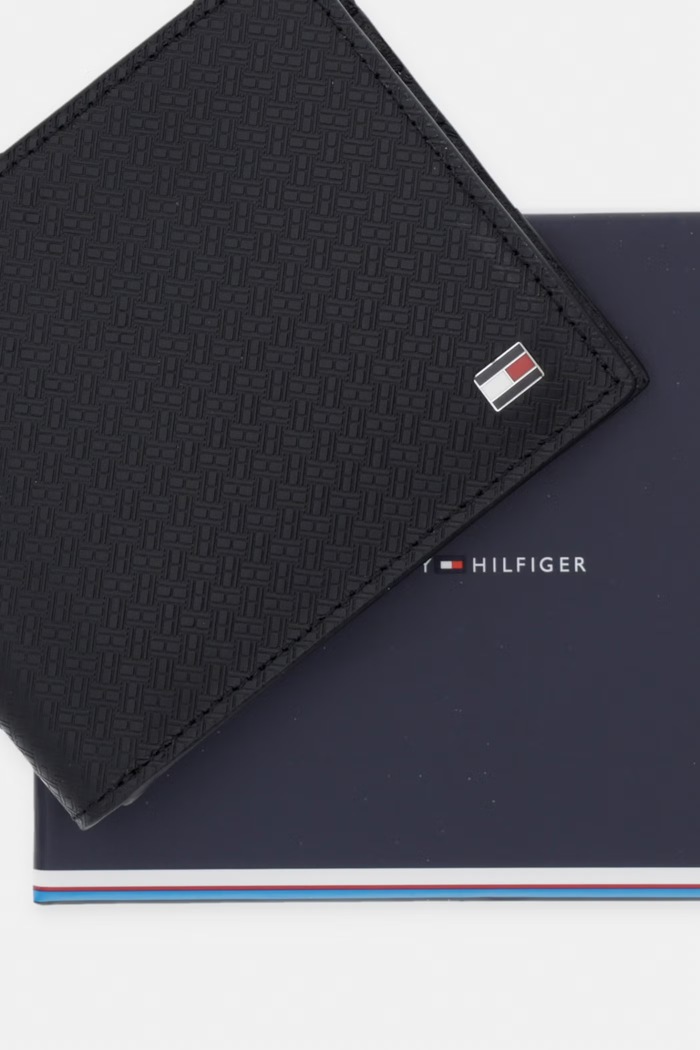 Tommy Hilfiger peňaženka pánska kožená AM0AM14241 čierna