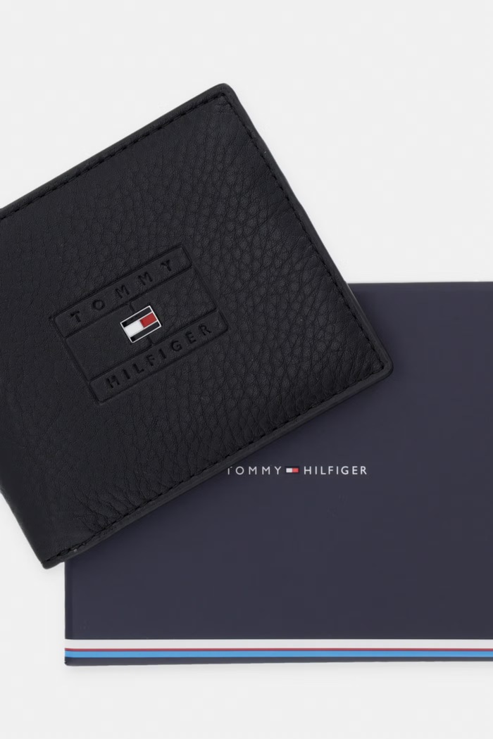 Tommy Hilfiger peňaženka pánska kožená AM0AM14252 čierna