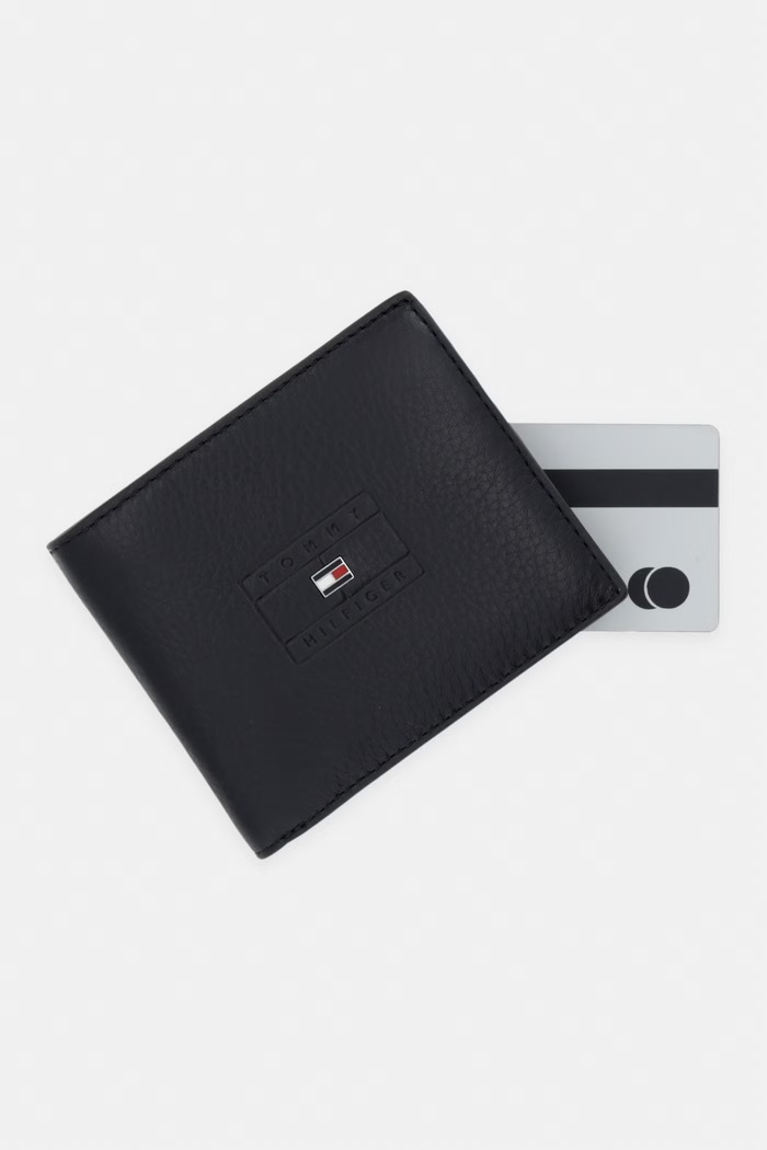 Tommy Hilfiger peňaženka pánska kožená čierna AM0AM14255