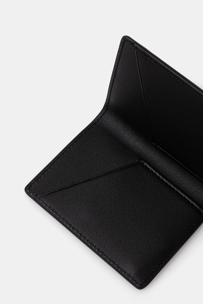 Doplnky Kožené puzdro na karty Carhartt WIP Vegas Fold Cardholder I036297.0M4XX čierna