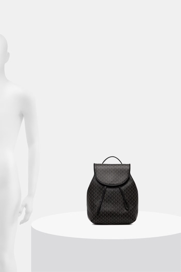 Calvin Klein nahrbtnik ženski iz umetnega usnja LV04F3507G