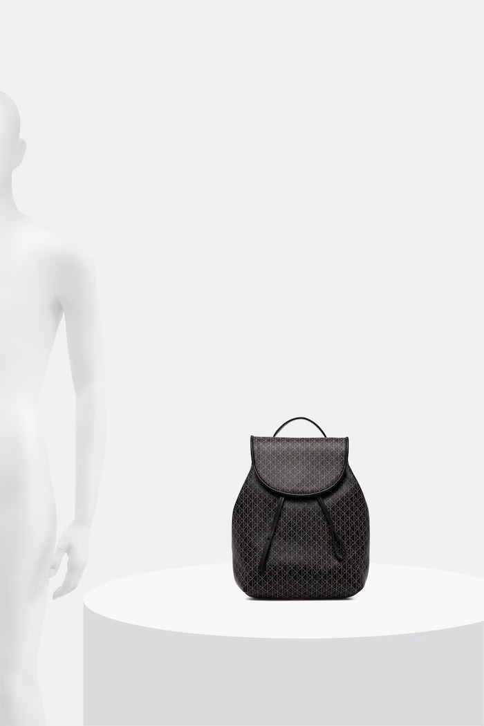 Calvin Klein nahrbtnik ženski iz umetnega usnja LV04F3507G