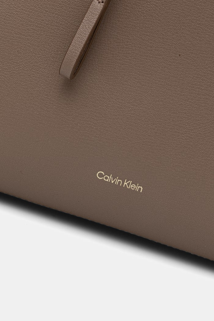 Calvin Klein rucsac de oraș pentru femei, cu imitație de piele bej LV04F3505G