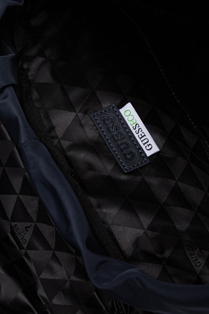 Guess mestský ruksak pánsky BERLIN HMBENY.P6311 tmavomodrá