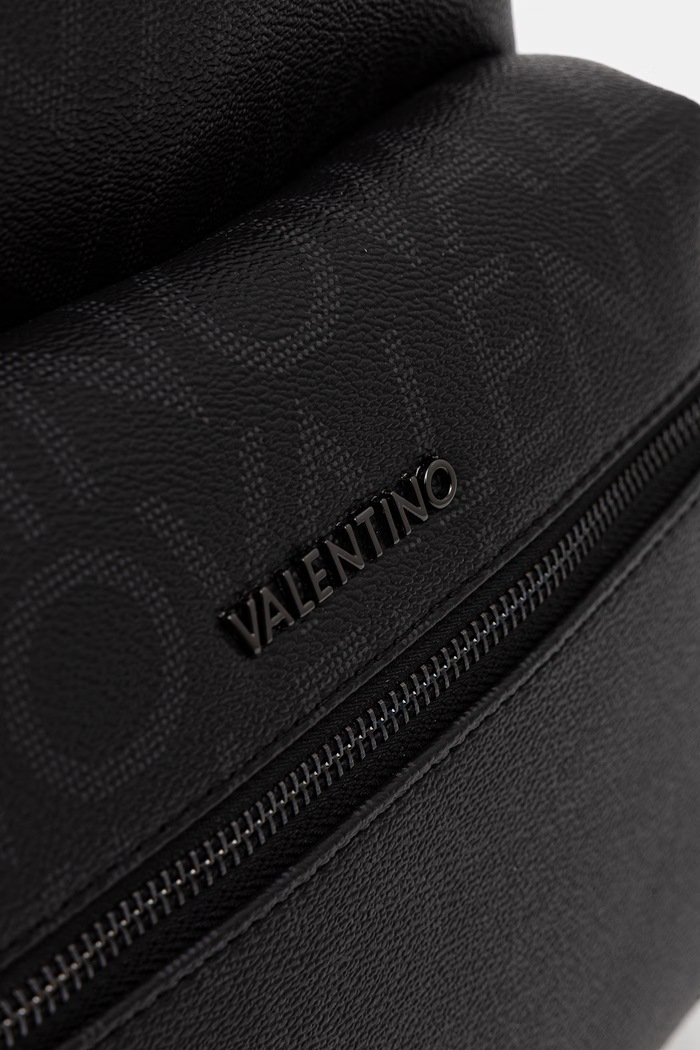 Mestský ruksak pánsky z imitácie kože KING RE Valentino Bags VBS9RQ01 čierna