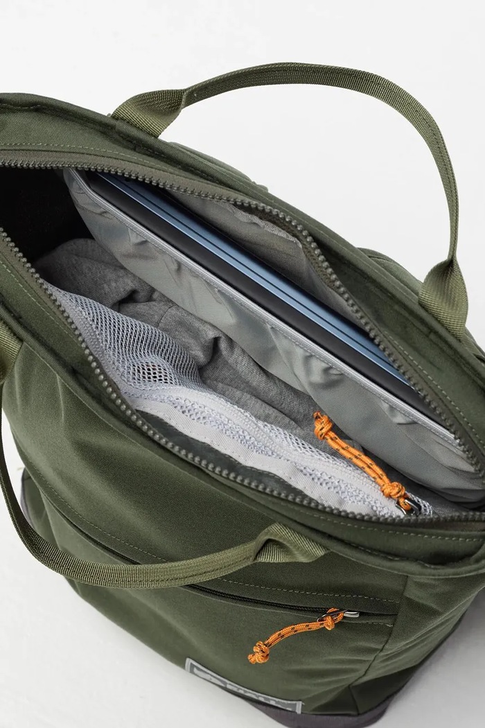 Batoh Fjallraven Vardag Totepack 22L hnědá F23200341