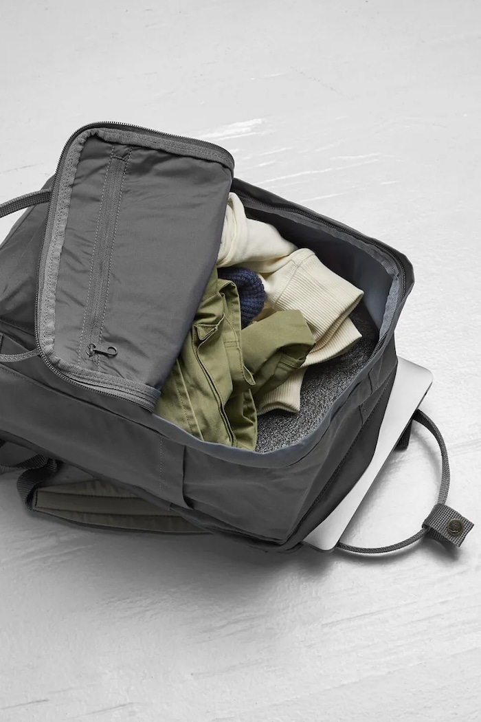 Batoh Fjallraven Kanken Laptop 13" černá F23523