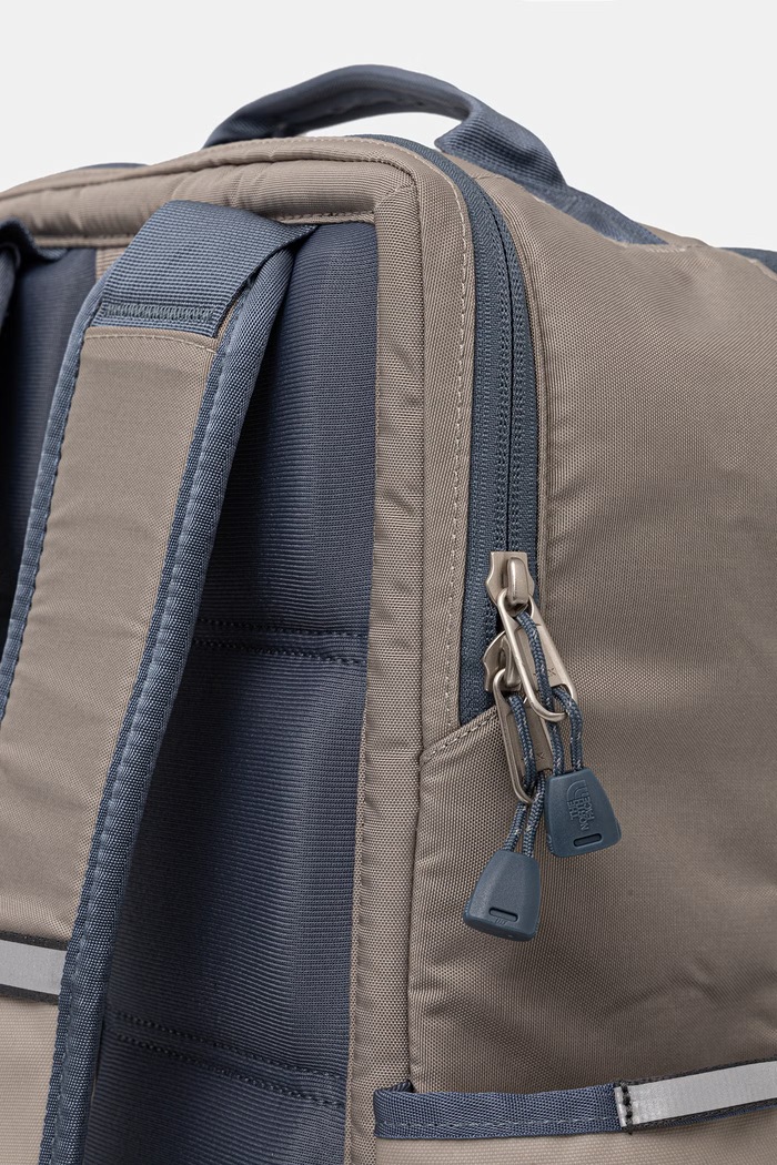 The North Face Base Camp Daypack раница сив NF0A8BK4L451