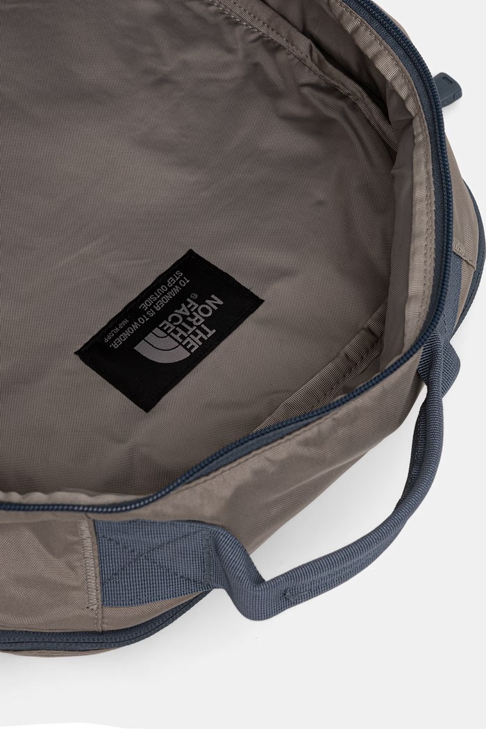 The North Face Base Camp Daypack раница NF0A8BK4L451 сив