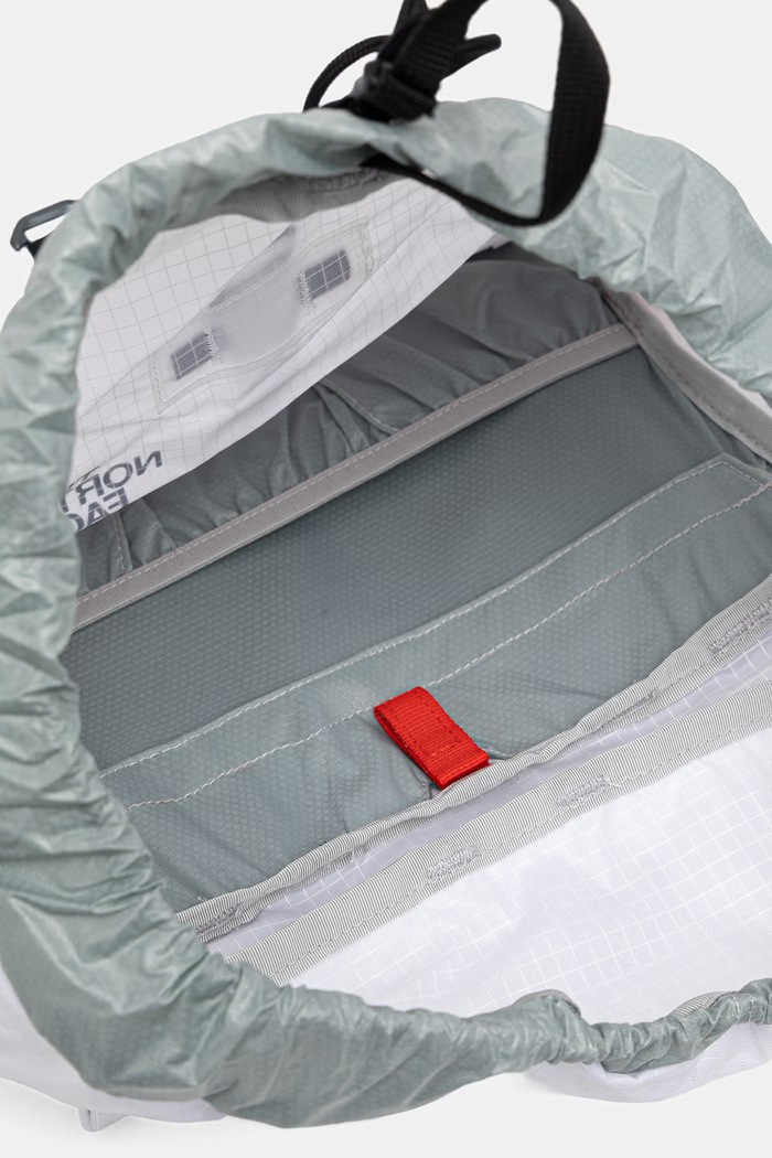 The North Face športový ruksak dámsky PHANTOM 38L NF0A52D754G1 biela